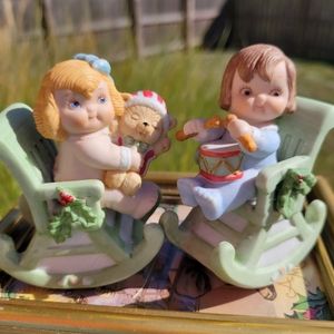 Dolly Dingle Girl & Boy Christmas Figurines ~ 1986 ~ Cute! ~ w/Small Repair